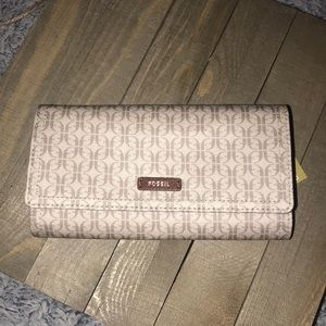Fossil wallet